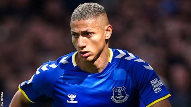 Richarlison: Tottenham merekrut penyerang Brasil dari Everton dalam kesepakatan senilai 60 juta pound