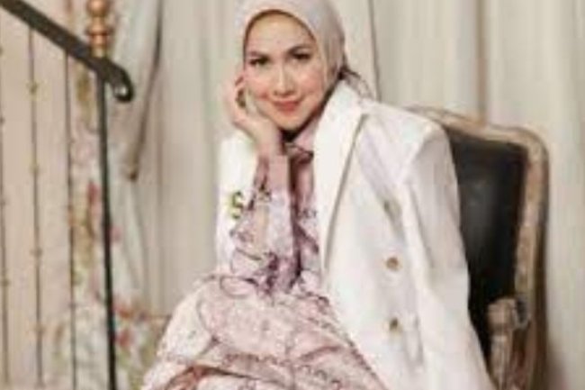 Biodata dan Perjalanan Karir Venna Melinda