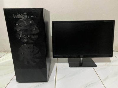 Dijual 1 set pc siap pakai plus monitor
