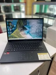 Asus VIVOBOOK RYZEN 3 7000