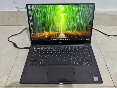 Dell XPS 13 9350 - Gen 6 / 8GB / 256GB / QHD+ Touchscreen