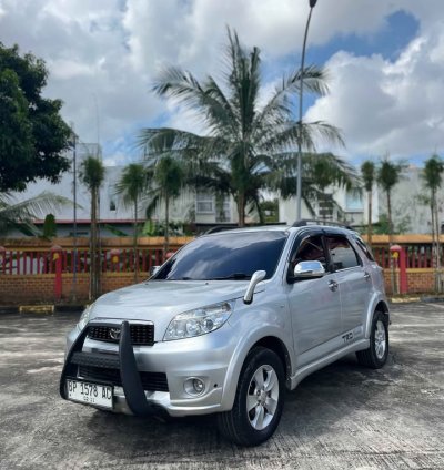 2011 Daihatsu rush s trd