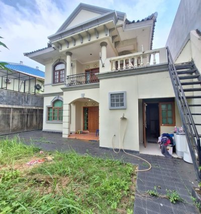 Dijual Rumah Crown Hill Estate Batam Center